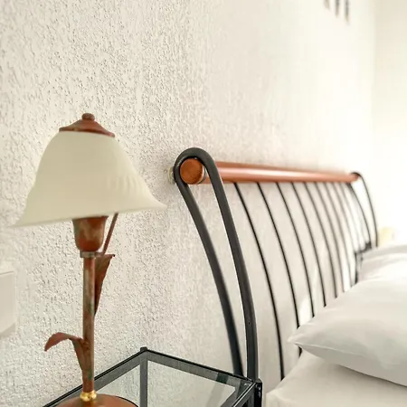 아파트 Coquet Avec Le Terrasse Sur Le