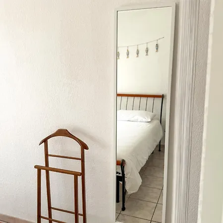 아파트 Coquet Avec Le Terrasse Sur Le *